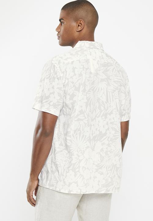 Levi’s® - Short sleeve classic camper - block print tropical quiet gray 