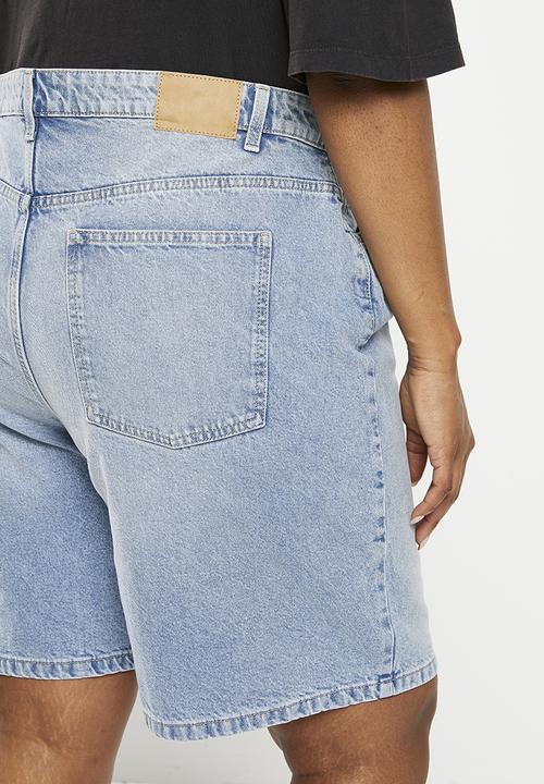 Cotton On - Plus super baggy denim jort - bells blue