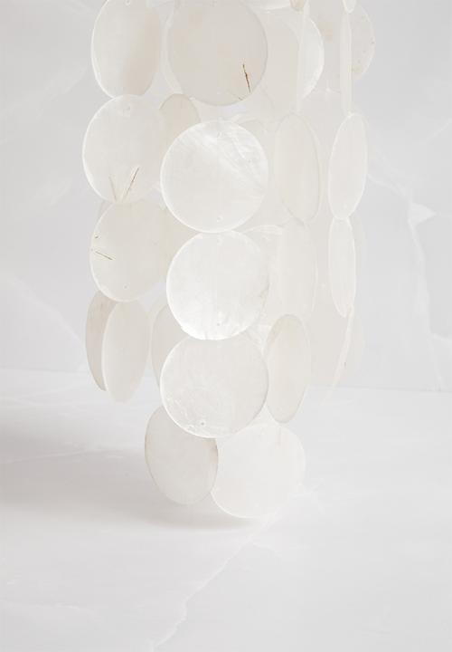H&S - Capiz shell wind chime - white