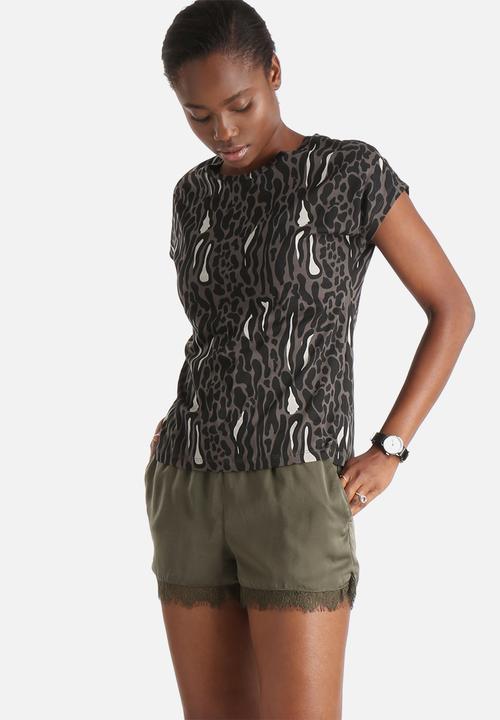 Vero Moda - Leo Animal Print Tee