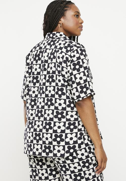 Me&B - Plus tailored shirt - 60s daisy