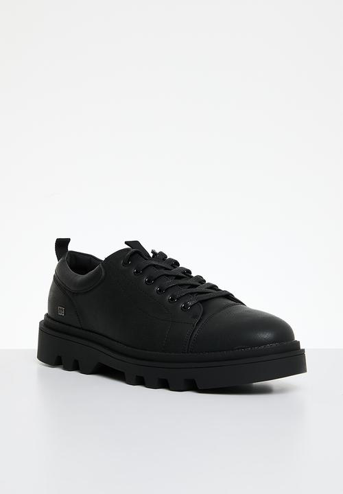 MAZERATA - Vinchey 32 nubuck - black