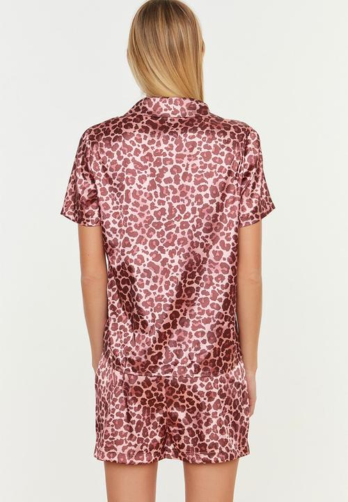 Trendyol - Short animal print pajama set - pink