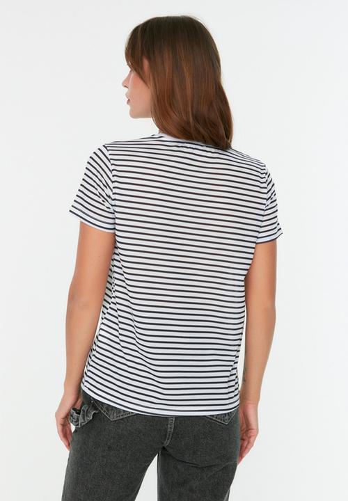 Trendyol - Regular stripe tee - black & white 