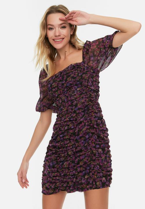 Trendyol - Floral ruched mini bodycon dress - black