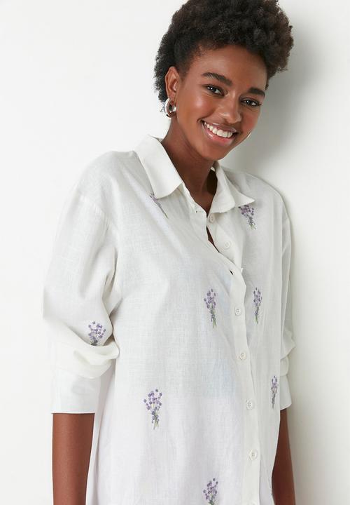 Trendyol - Long basic embrodiery shirt - ecru