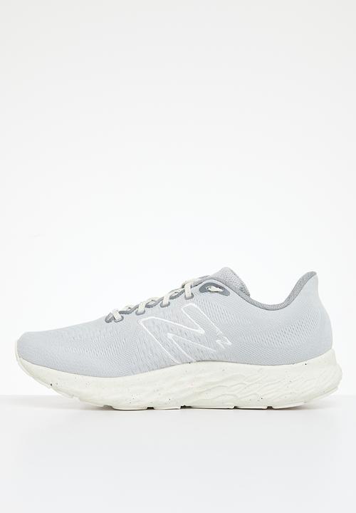 New Balance  - Fresh Foam x Evoz V3 