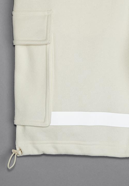 H&M - Printed sweatshirt shorts - cream nasa
