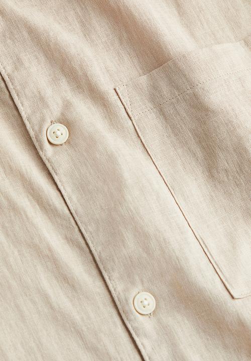 H&M - Relaxed fit short-sleeved linen-blend shirt - beige