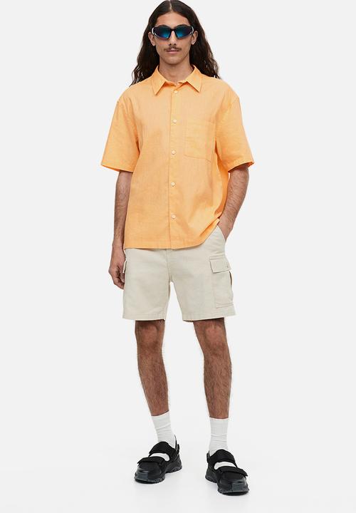 H&M - Relaxed fit short-sleeved linen-blend shirt - apricot 