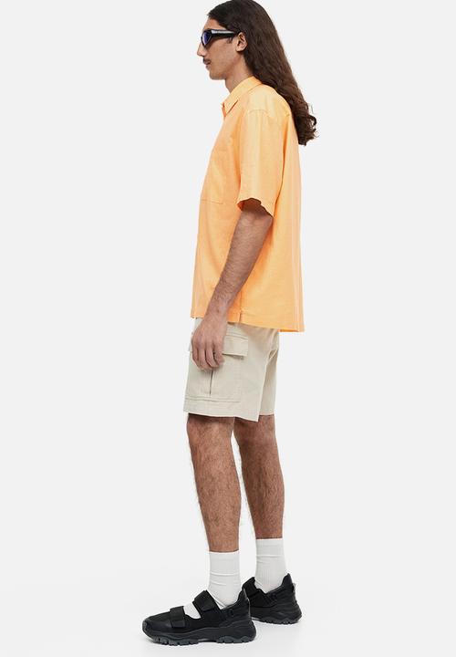 H&M - Relaxed fit short-sleeved linen-blend shirt - apricot 