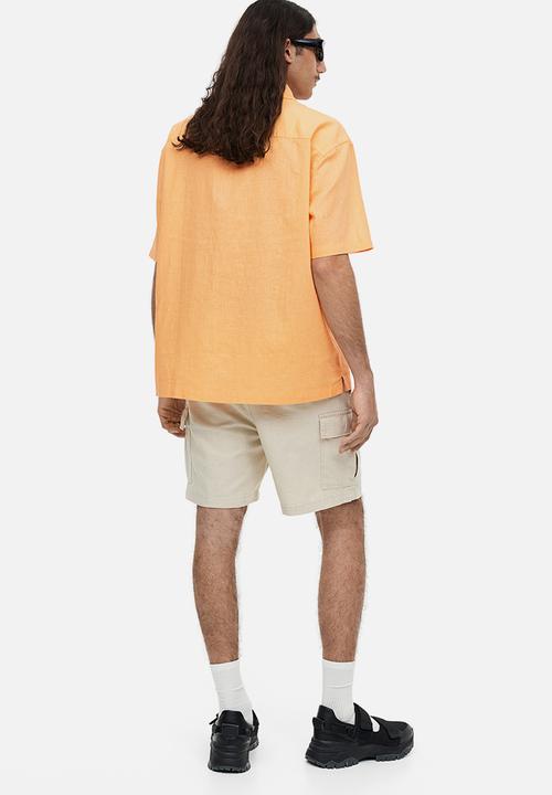H&M - Relaxed fit short-sleeved linen-blend shirt - apricot 