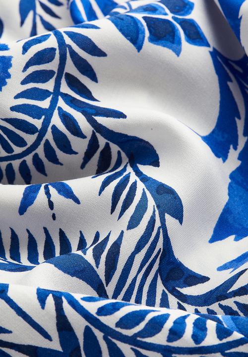 H&M - Oversized maxi dress - white & blue patterned
