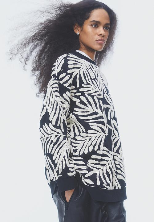 H&M - Oversized embroidered sweatshirt - black embroidered