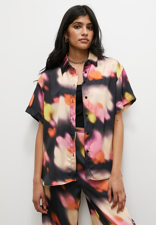 Superbalist - Printed short sleeve shirt - soft focus floral