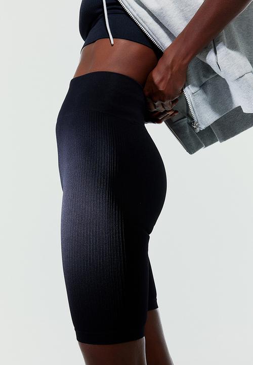 H&M - Seamless biker shorts - black