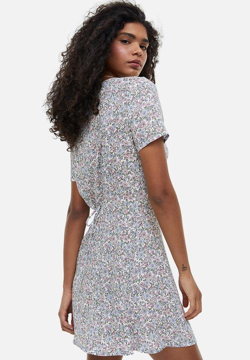H&M - Tie-detail button-front dress - white/small flowers