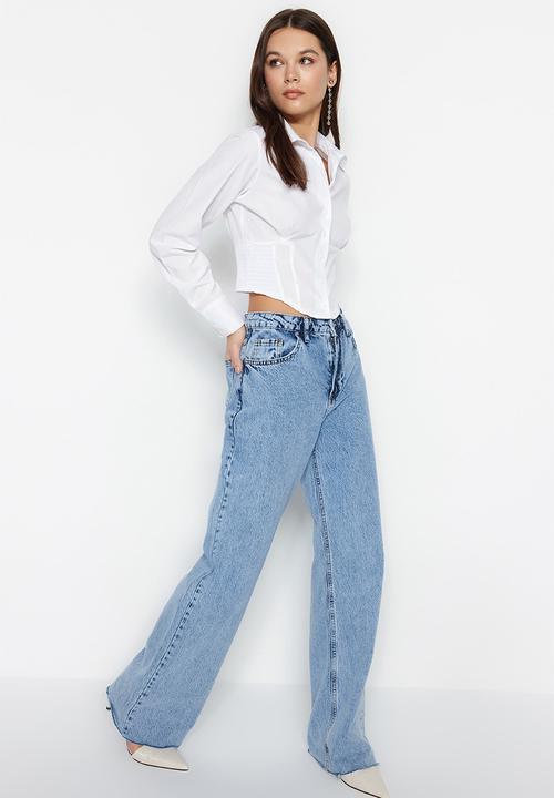 Trendyol - Cropped fitted shirt - white