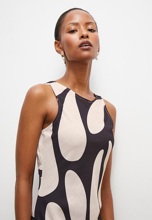 edit - Linen Blend Maxi dress with back detail - macro organic