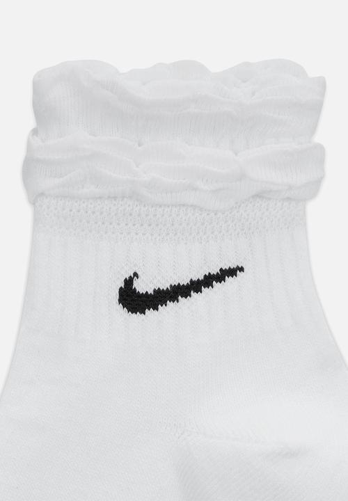 Nike - Nike everyday training ankle socks - white & black
