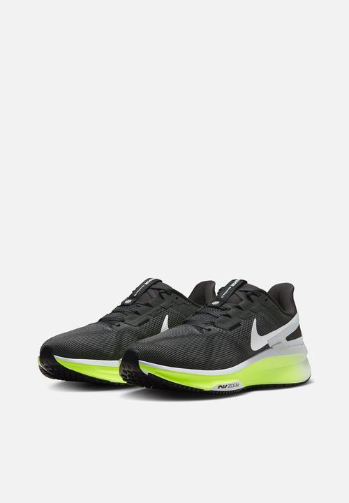 Nike - Structure 25