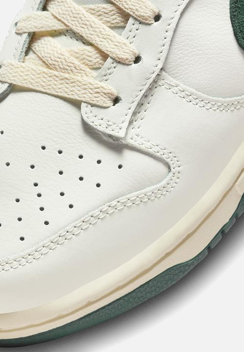 Nike - Dunk low