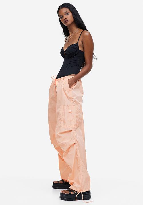 H&M - Nylon parachute trousers - apricot