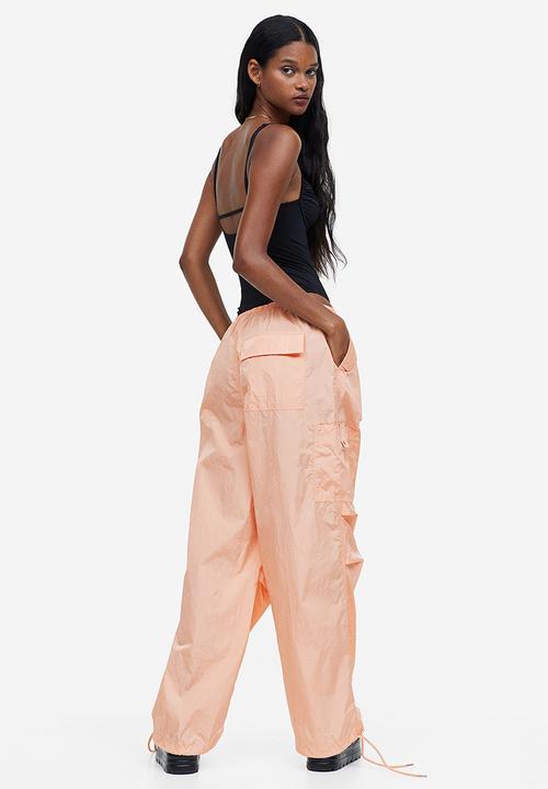 H&M - Nylon parachute trousers - apricot