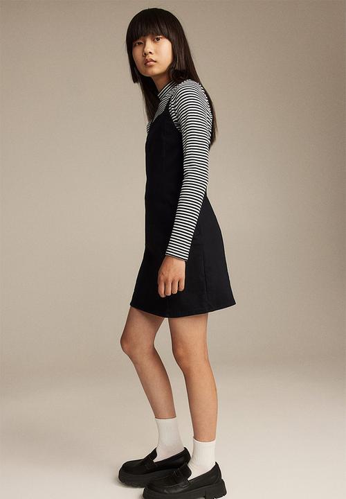 H&M - 2-Piece pinafore dress set - black striped