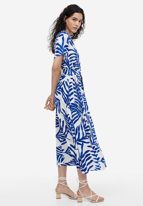 H&M - Tie-belt shirt dress - white blue patterned 