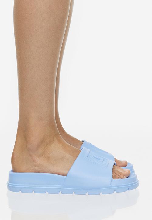 H&M - Monogram pool shoes - light blue