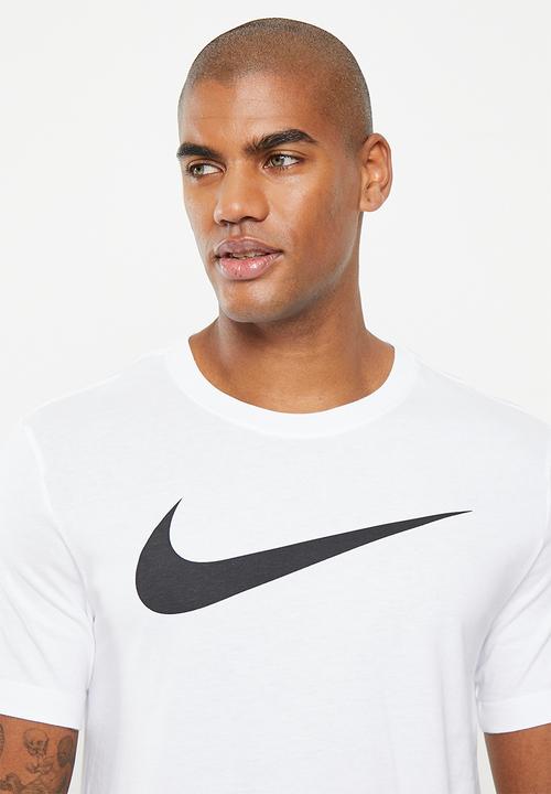 Nike - Nsw tee good chest swsh fs - white/black