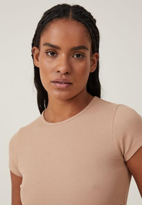 Cotton On - TThe one organic rib crew short sleeve tee - chestnut