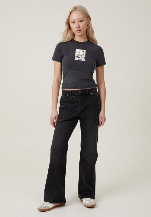 Cotton On - Fitted graphic music longline tee - lcn mt nirvana band polaroid/black