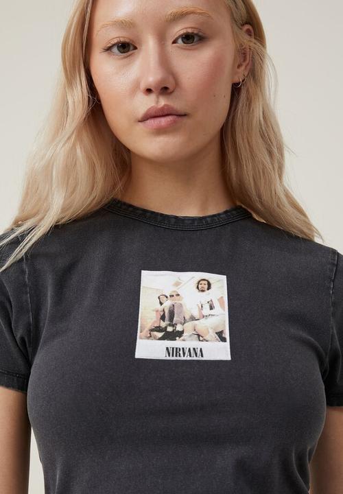 Cotton On - Fitted graphic music longline tee - lcn mt nirvana band polaroid/black
