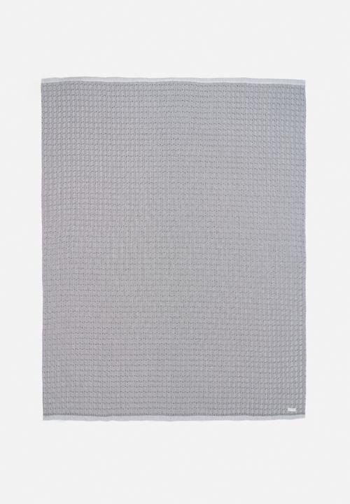 Aranda Blankets - Protea throw - black & white