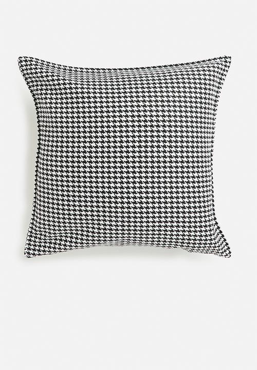Hertex Haus - Conna cushion cover - black & white 