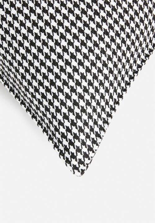 Hertex Haus - Conna cushion cover - black & white 