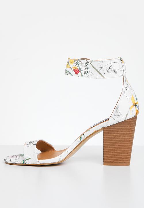 Madison® - Allan 2 ankle strap block heel sandal - white floral