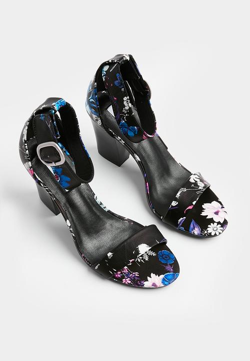 Madison® - Allan 2 ankle strap block heel sandal - black floral
