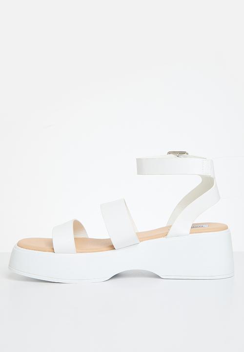 Madison® - Hannah flatform strap sandal - white