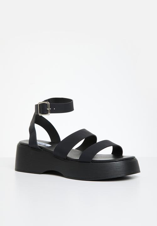 Madison® - Hannah flatform strap sandal - black
