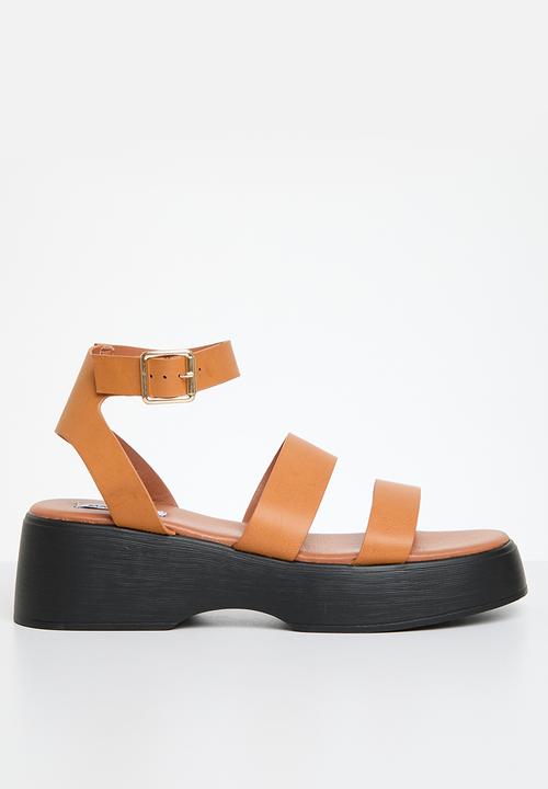 Madison® - Hannah flatform strap sandal - tan
