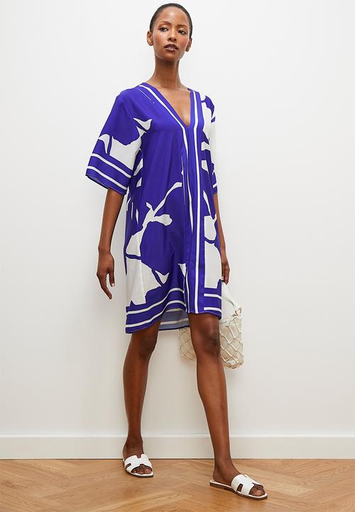edit - Printed v neck shift dress - blue floral