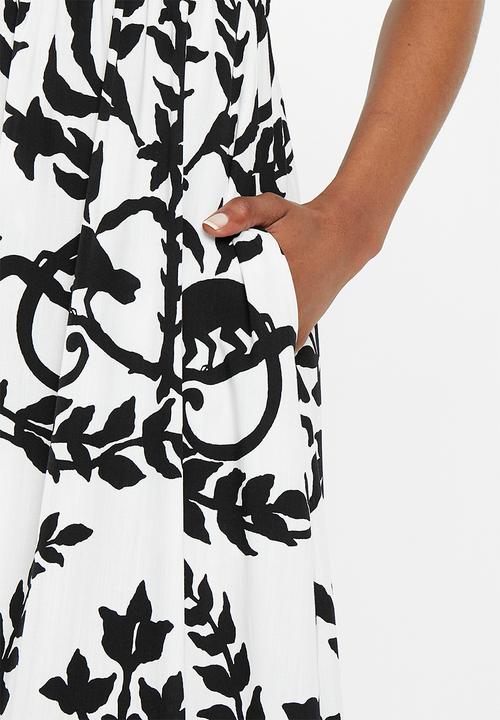 Me&B - The shirred bodice maxi sundress - monkey