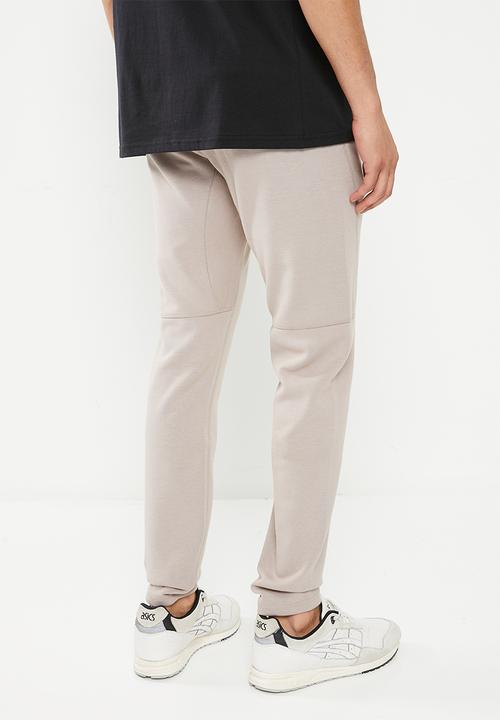 Superdry. - Code tech jogger - warm grey