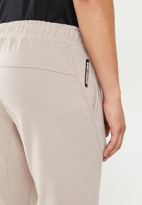 Superdry. - Code tech jogger - warm grey