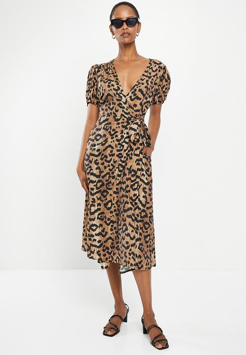 Me&B - The wrap dress with shirred sleeve - animal