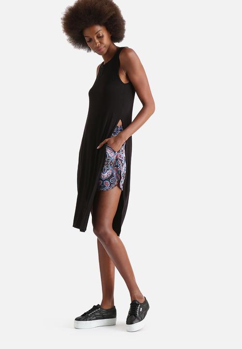 Influence. - Sleeveless Side Split Maxi Top