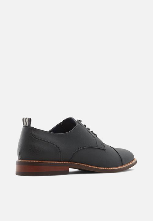 Call It Spring - Castles - black